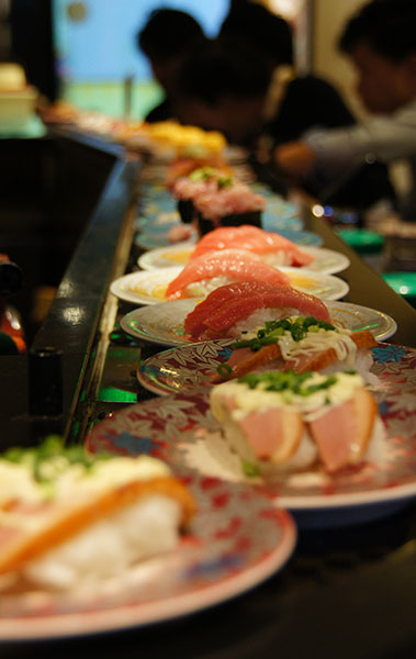 sushi aan de lopende band